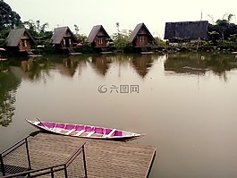 湖,船,房子