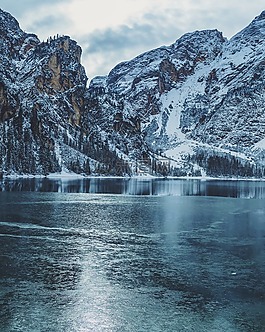 山,谷,湖