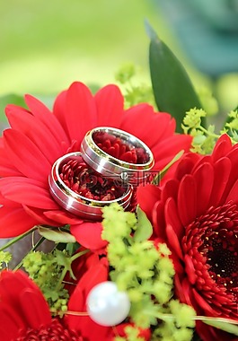 結(jié)婚戒指,鮮花,婚姻