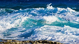 波,砸,海