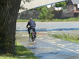 高水,自行車運(yùn)動員,濕