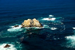 孤獨(dú)的石頭,海,目標(biāo)