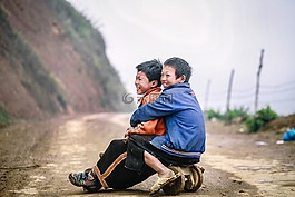 孩子moc洲,moc洲生活,我揮手兒子拉