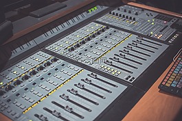 親工作室,音樂工作室,控制臺