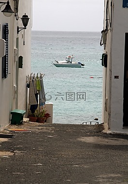 船,過(guò)道,村