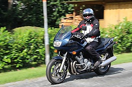 ? 唐森,摩托車騎手,摩托車