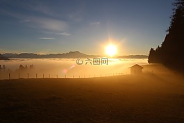 日落,霧,山景觀