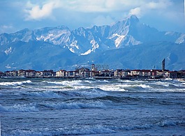 瑪麗娜,蒂雷尼亞,海