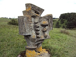 現(xiàn)代藝術(shù),戰(zhàn)士,石