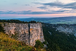 creux杜凡,岩,红灯