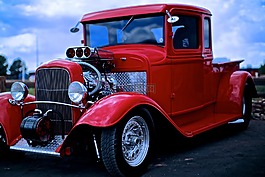 有趣的車,皮卡車,翻新老爺車