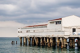 海,阿盧什塔,夏季