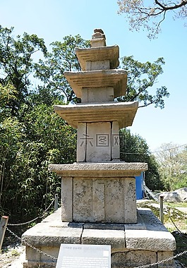 返回页首,石头塔,宝藏