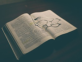 圣經(jīng),書,眼鏡