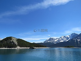 上部的卡纳纳斯基斯湖,落基山,艾伯塔省