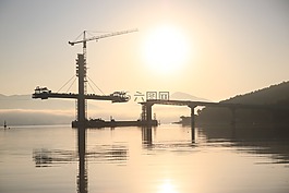 凉鞋岛,桥梁建设,上午