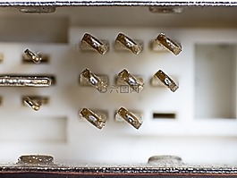插頭,人類發展指數,金屬的接觸