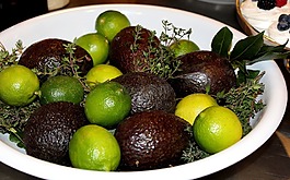 石灰,牛油果,蔬菜