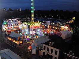 游樂場,夜,夏天