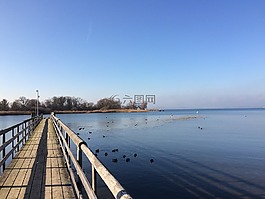 湖,蓝蓝的天空,天空