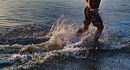一滴水,游泳,播放
