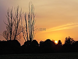 草甸,西,性質(zhì)