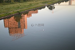 曼海姆,內(nèi),水中倒影