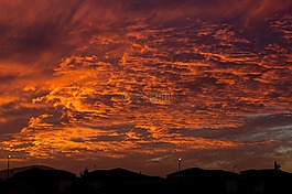 日落,日落的天空,云