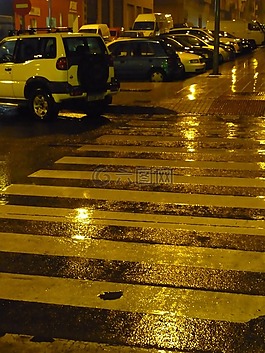 湿,雨,水