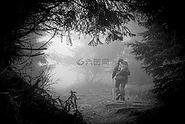 旅游,徒步旅行,薄霧
