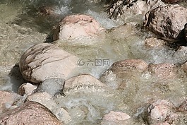 水,過獨(dú)身生活,性質(zhì)
