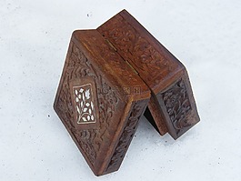 框,布朗,刻