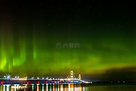 麦基诺桥,北极光,密歇根
