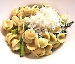 rappino orichietti,帕爾馬干酪,面食