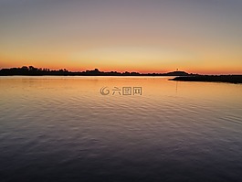 日落,水,晚上