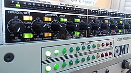 無(wú)線電,擴(kuò)音器,燈