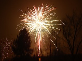 新的一年的平安夜 2016 年,新的一年2017年,煙花爆竹