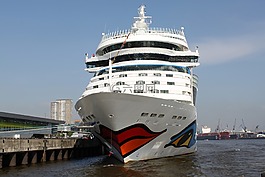 艾達,船舶,駕駛這艘巡洋艦