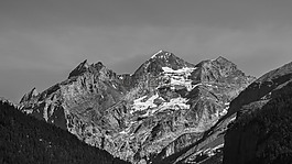 山,黑色和白色,山峰