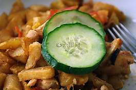 黃瓜,主菜,法式炸薯?xiàng)l