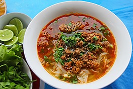 面條,老撾的食物,碎豬肉