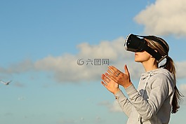 云,女性,游戲