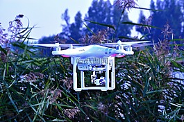 雄蜂,airdrone,旋翼機