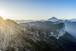 山,山頂,返回頁(yè)首