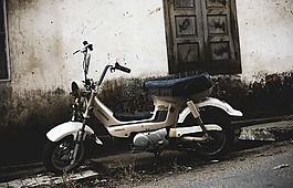 滑板車,自行車,摩托車