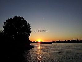 河,黃昏,水