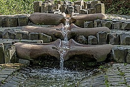 水,紀(jì)念碑,體系結(jié)構(gòu)