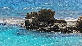塞浦路斯,巖質(zhì)海岸,海
