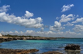 法維尼亞納,西西里,海