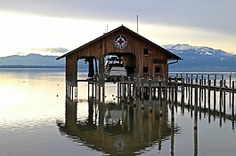 水,引導(dǎo),救援